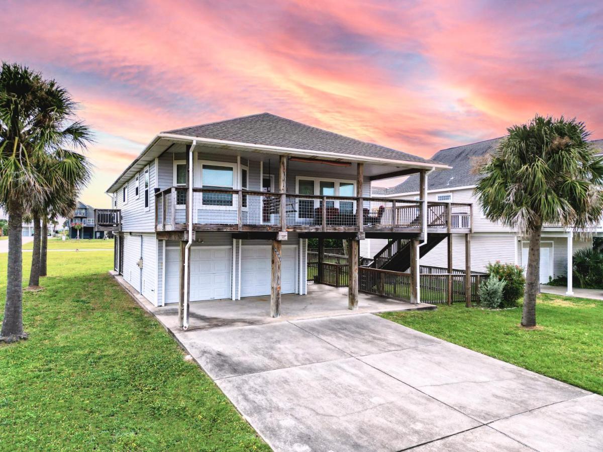 Relax At Our Beach Haven - Pet Friendly Galveston Exterior photo