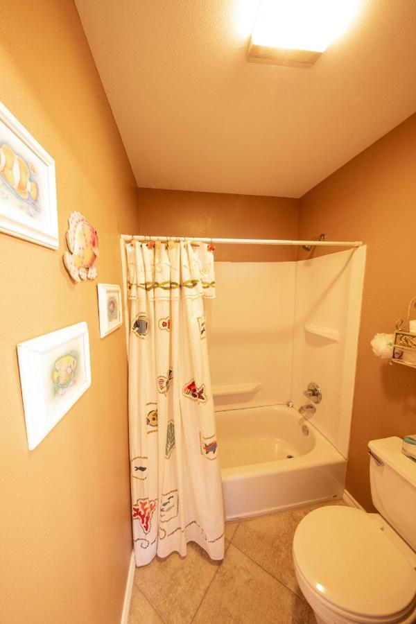 Relax At Our Beach Haven - Pet Friendly Galveston Exterior photo